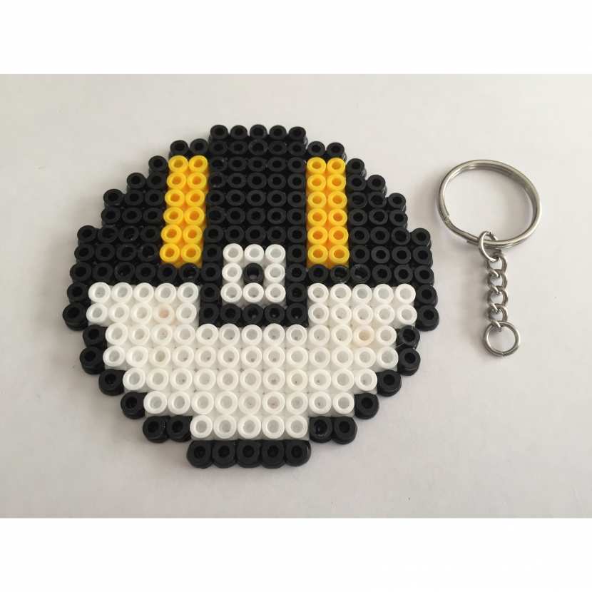 POKEBALL HYPER BALL POKEMON PORTE CLE PERLE A REPASSER HAMA DECORATION